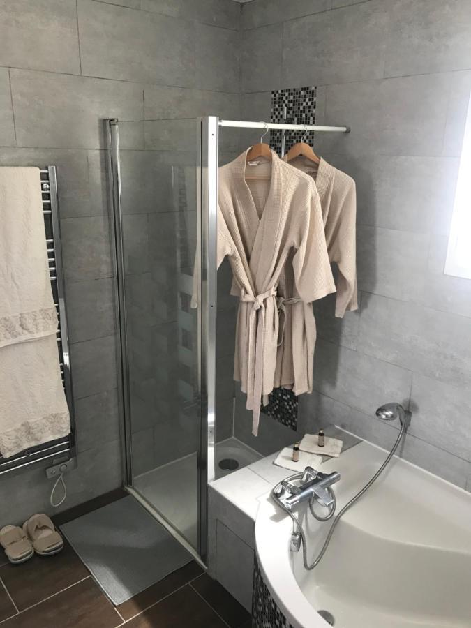 Saint-Avertin Maison Chaleureuse A Partager En Famille Ou Amis Vila Exterior foto